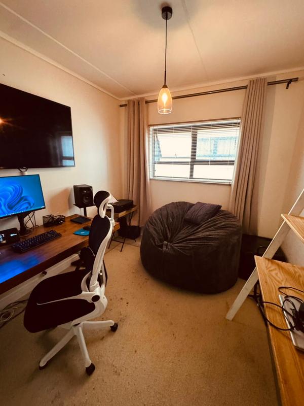 To Let 3 Bedroom Property for Rent in Sunningdale Western Cape